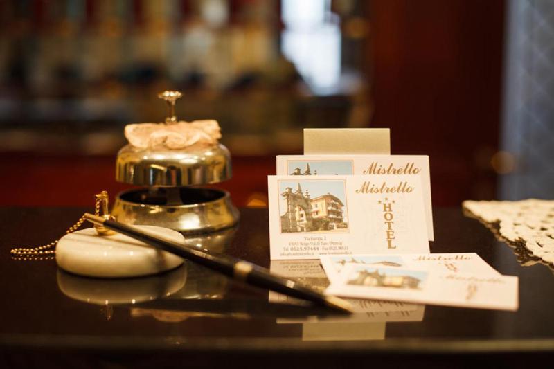 Hotel Mistrello Di Savoia بورجو فال دي تارو المظهر الخارجي الصورة