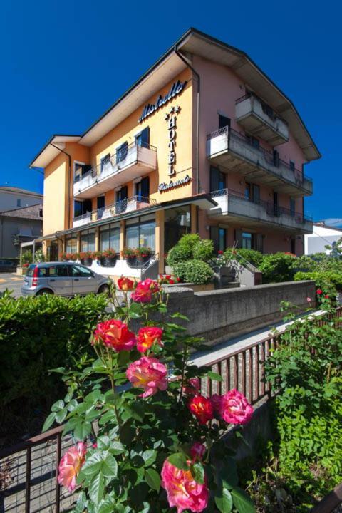 Hotel Mistrello Di Savoia بورجو فال دي تارو المظهر الخارجي الصورة